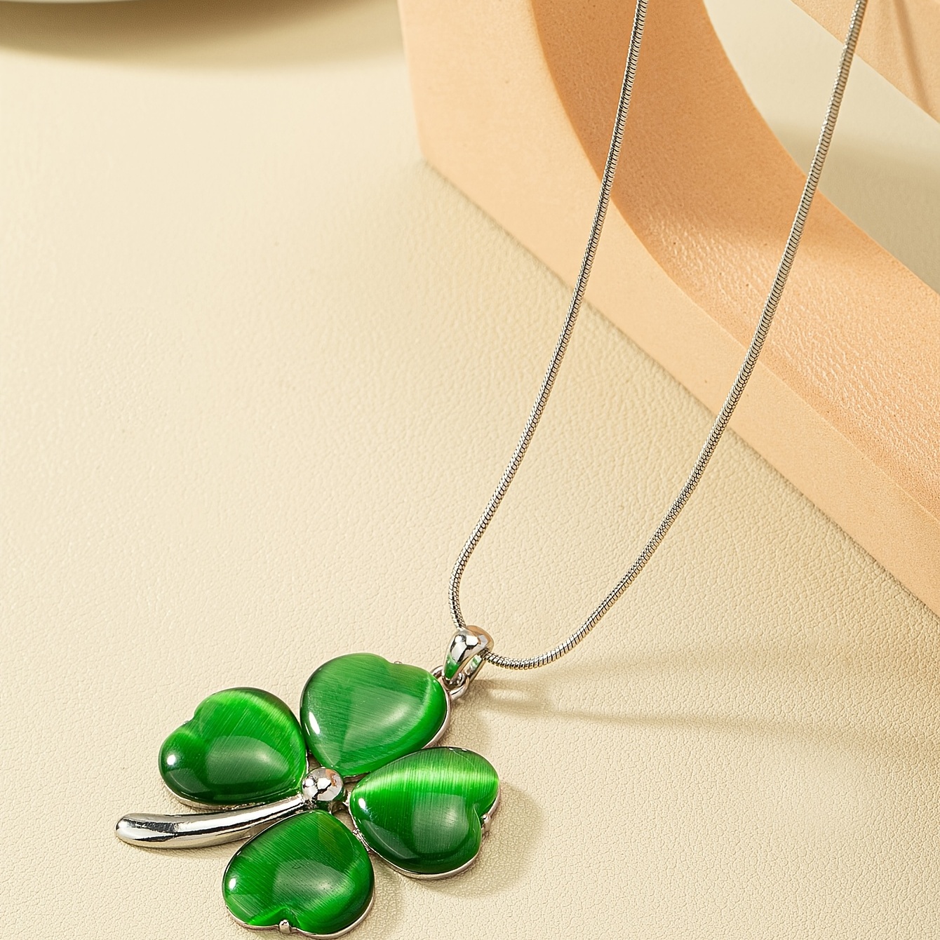 Square Shape Pendant Necklace with Four Leaf Clover Shape Pattern Adjustable Neck Jewelry, Jewels Good Lucky Jewelry for St. Patrick's Day,Temu