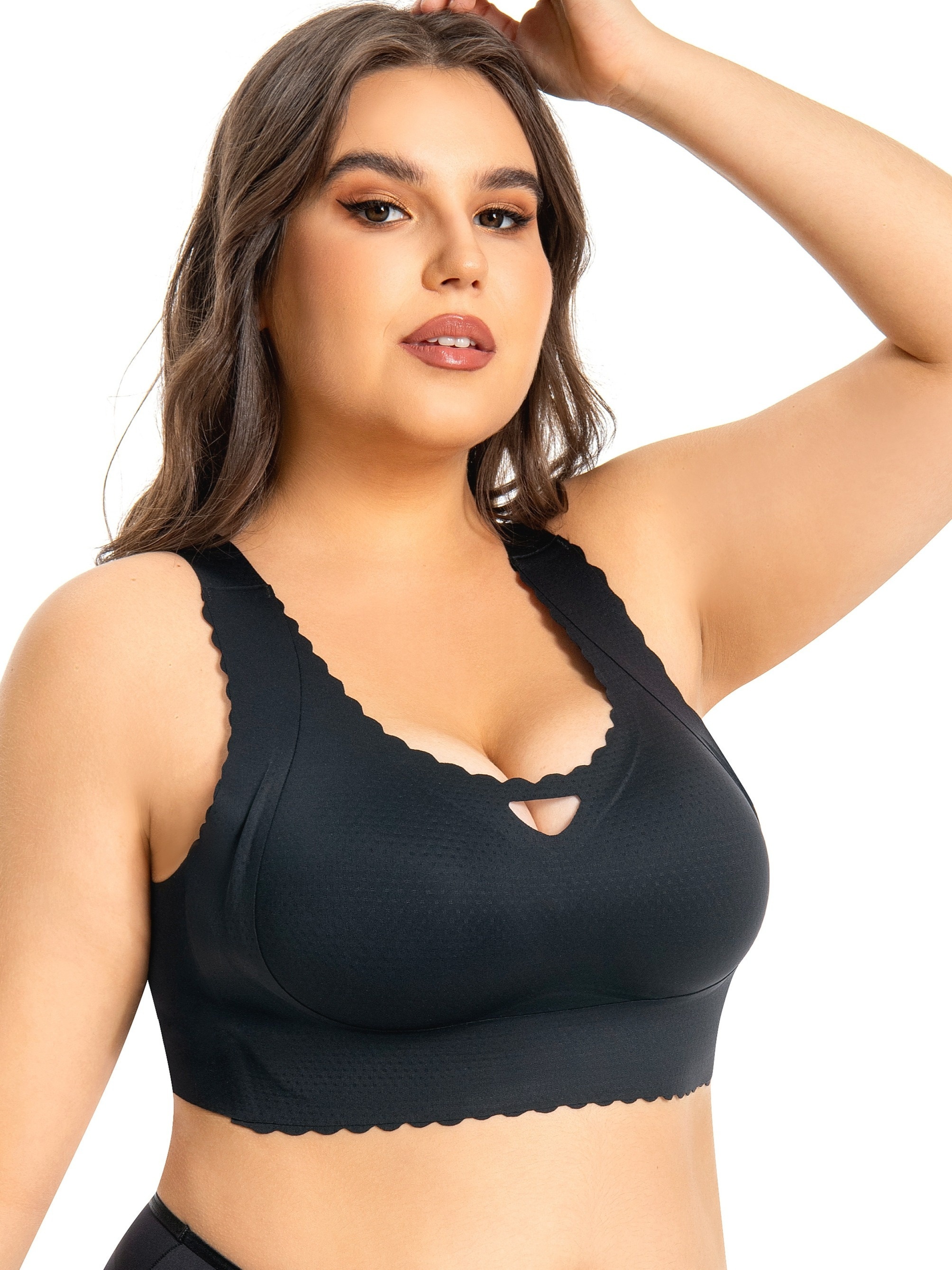 Plus Size Keyhole Bralette In BLACK