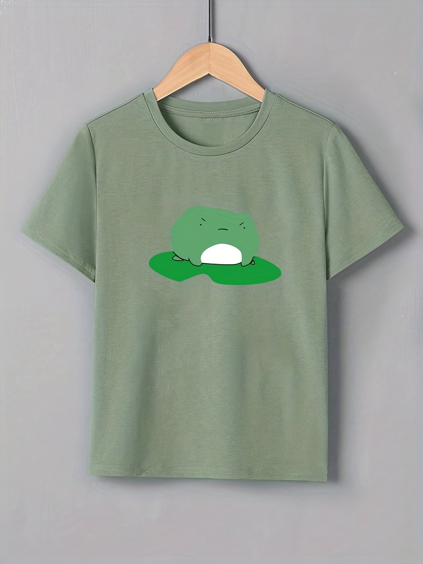 Cute Green Frog Crew Neck T-Shirt