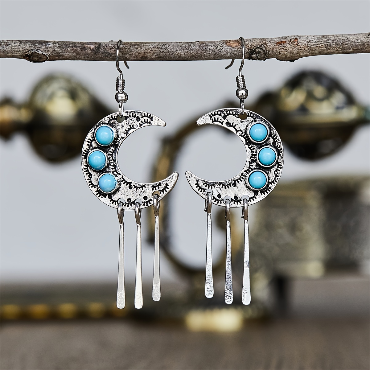 Silvery Bohemian Moon-shaped Synthetic Synthetic Gems Inlaid Tassel Pendant Earrings, Vintage Minimalist Ear Additions, Perfect For Party Gifts