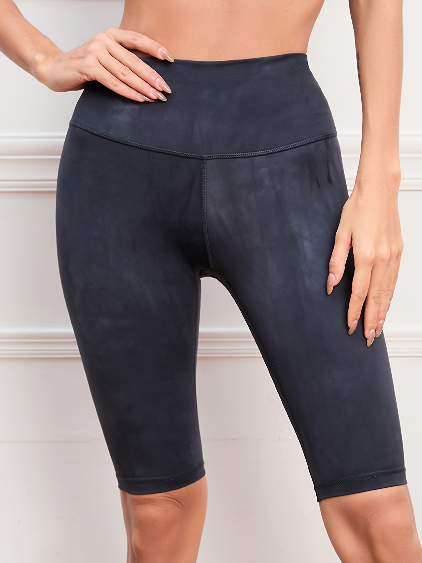 Womens Yoga Short Leggings Above The Knee Length High Waisted Tummy Control  Workout Shorts Stretchy Gym Pants (Medium, Black) 