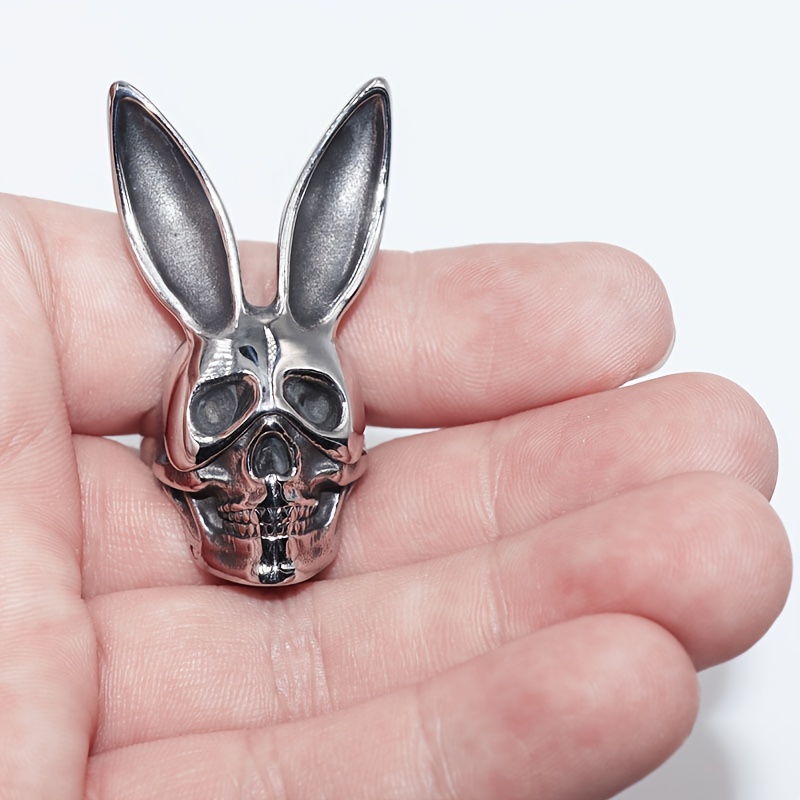 Skull hot sale rabbit ring