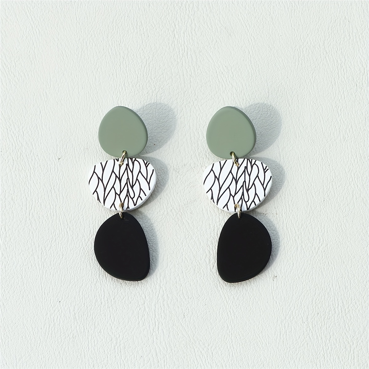 

Light Color With Black Leaf Pattern Dangle Earrings Elegant Vacation Style Acrylic Jewelry Daily Casual