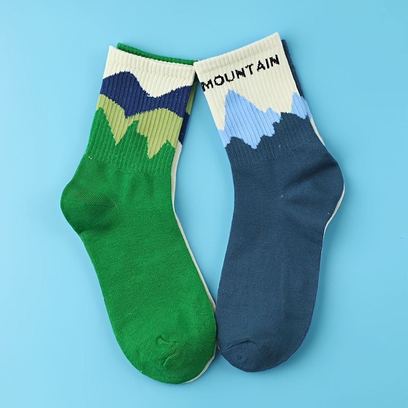 

2 Pairs Of Men's Trendy Mountain Illustration Pattern Crew Socks, Cotton Breathable Comfy Casual Unisex Socks For Men's Outdoor Wearing, All Seasons Wearing