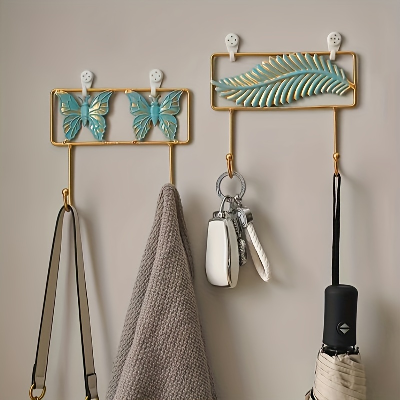  BERTERI Wall Hooks, 10PC Decorative Adhesive Heavy Duty Living  Room Bedroom Bathroom Kitchen Wall Hooks, Hat, Coat, Towel, Key Hooks (5  Colors) : Home & Kitchen