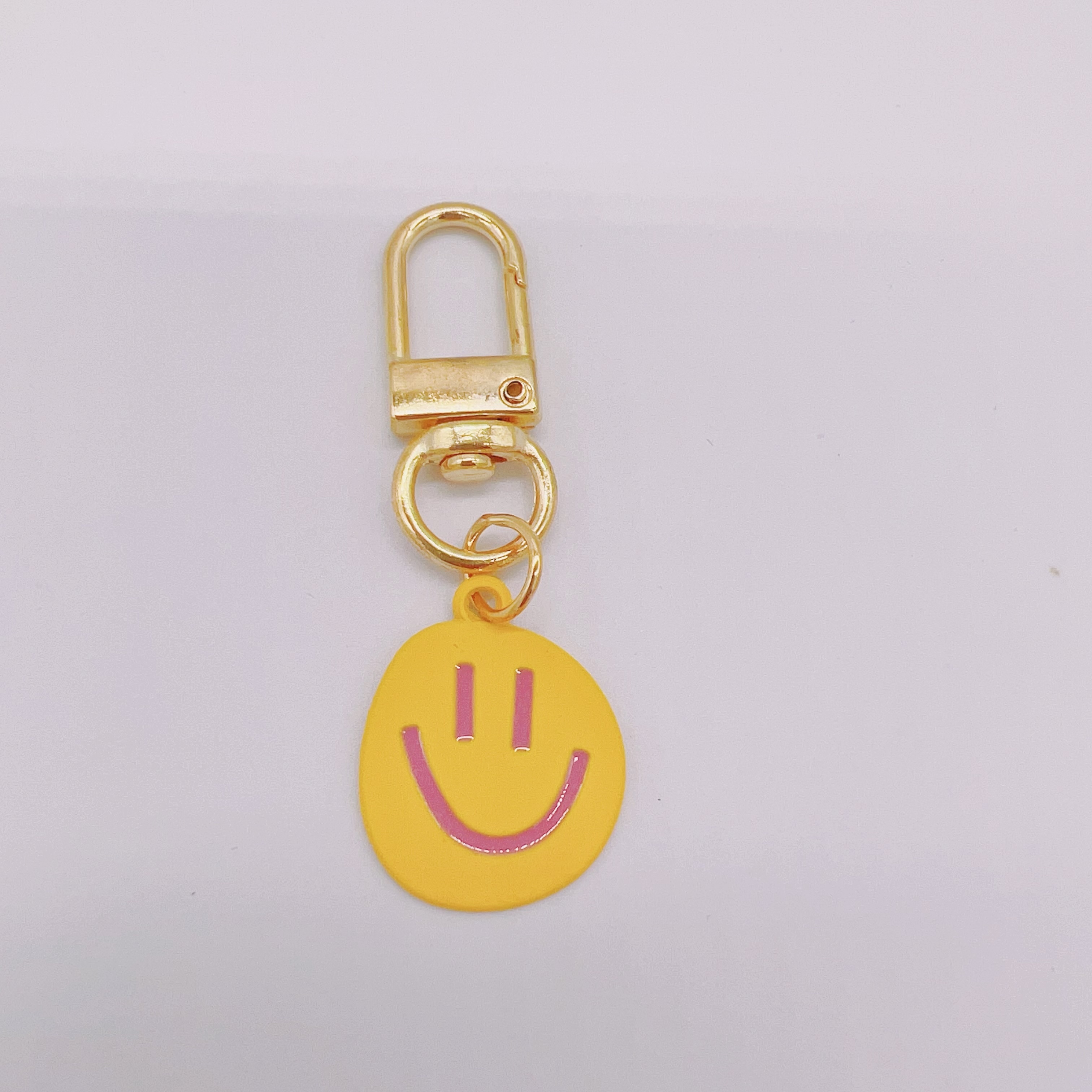 1pc Happy Face Keychain Golden Keyring, Bag Pendant Accessories, For Men