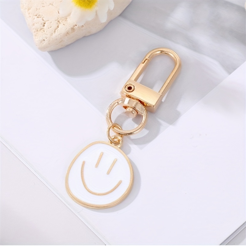 3Pcs Alloy Painted Face Keychain Gold Irregular Expression Keychain Bag  Pendant Accessories (Color Random)