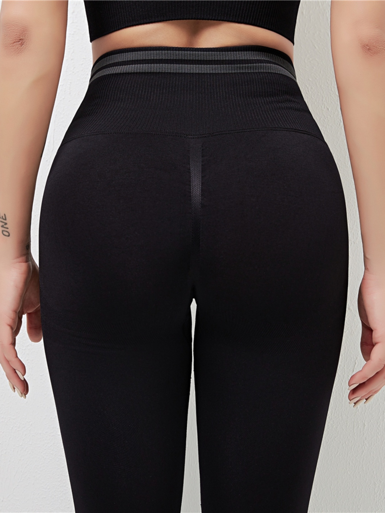 Black Solid Seamless Leggings