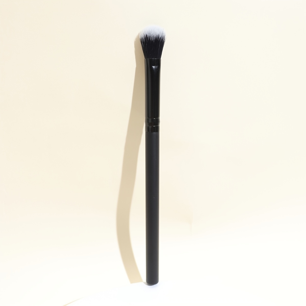 2-in-1 Makeup Brush A