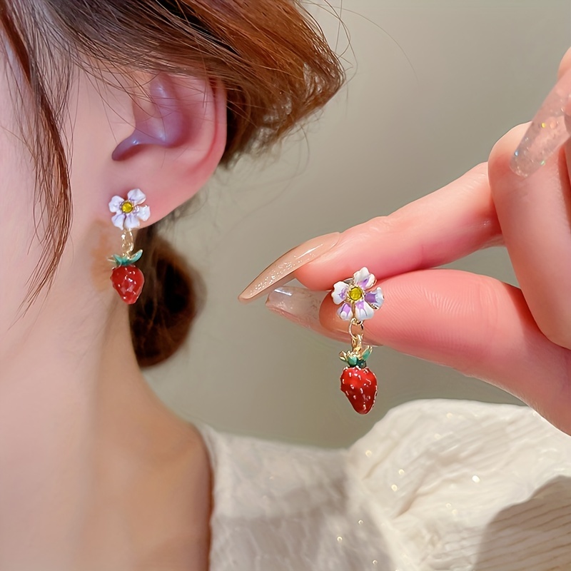 

Cute Flowers And Strawberry Dropped Earrings Alloy Jewelry Ear Accessories For Party Personality Earrings