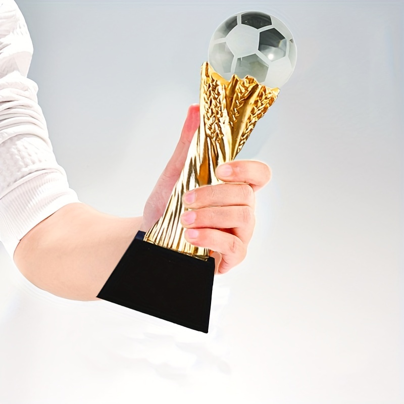 Gagnant du trophée de la coupe d'or, jeu de football, gant de cérémonie,  récompense de compétition pour enfants