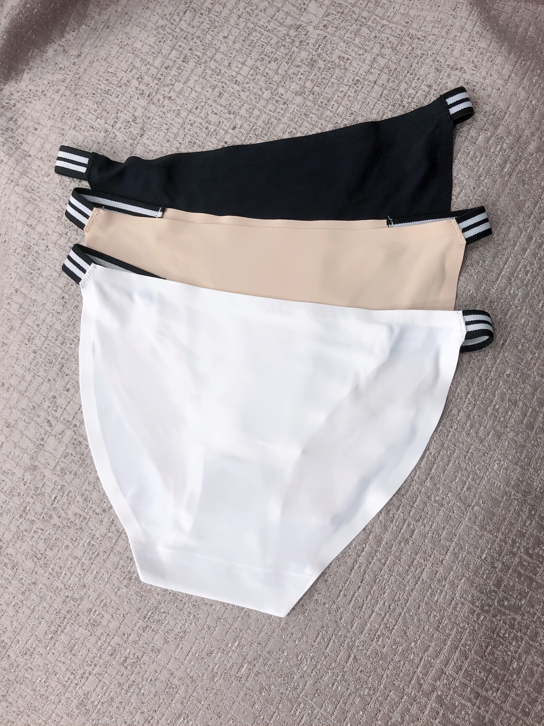 8 pack Comfortable Low Waist Seamless Panties with Solid and Striped Trim -  Women's Lingerie and Underwear for Daily Wear