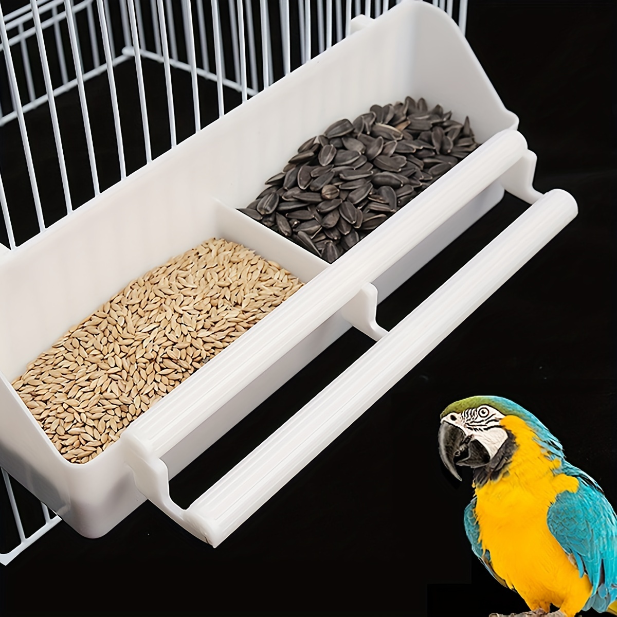 

Durable Hanging Parrot Feeder And Water Container - Easy To Clean And Refill, Perfect For Small To Medium Birds