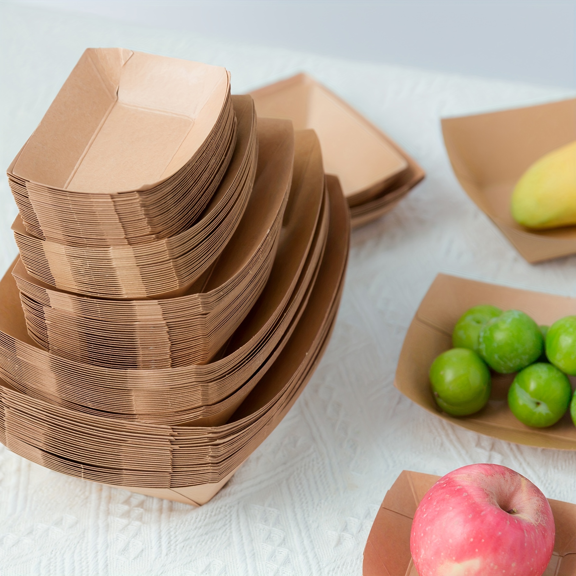 

50pcs Disposable Kraft Paper Food Trays, Built-in Film Not Easy To Leak, Various Specifications, Perfect For Hot Dogs, Fried Food, Lamb Skewers, Fast Food Paperboard Boat Basket For Parties