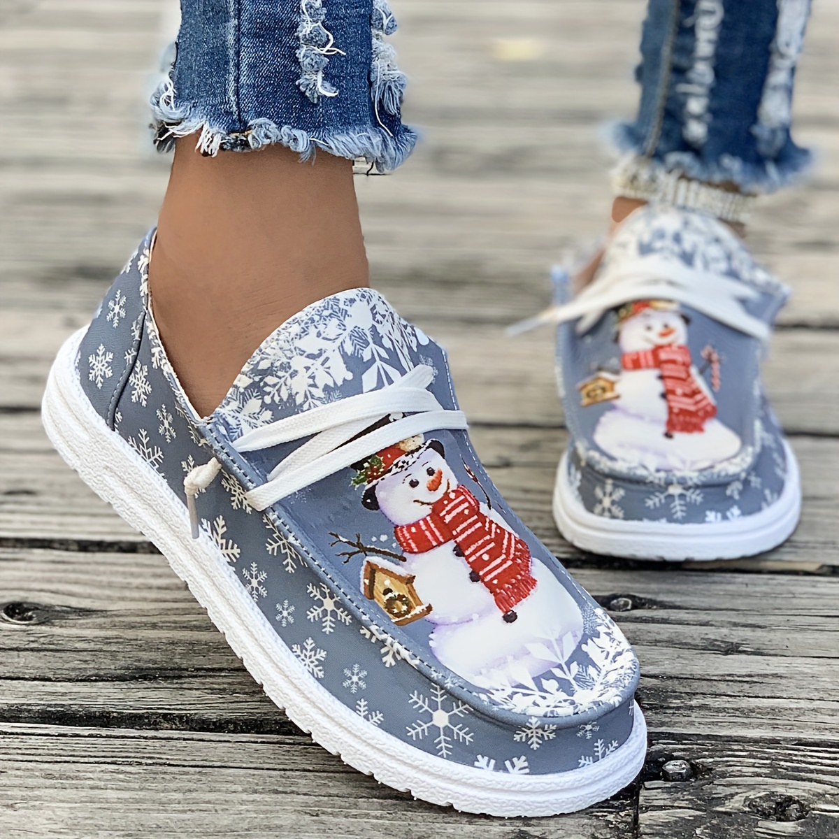 

Women's Fashion Christmas Skate Shoes With Snowmen And Snowflakes Embellished Upper, Lace-up Light Flat Canvas Shoes