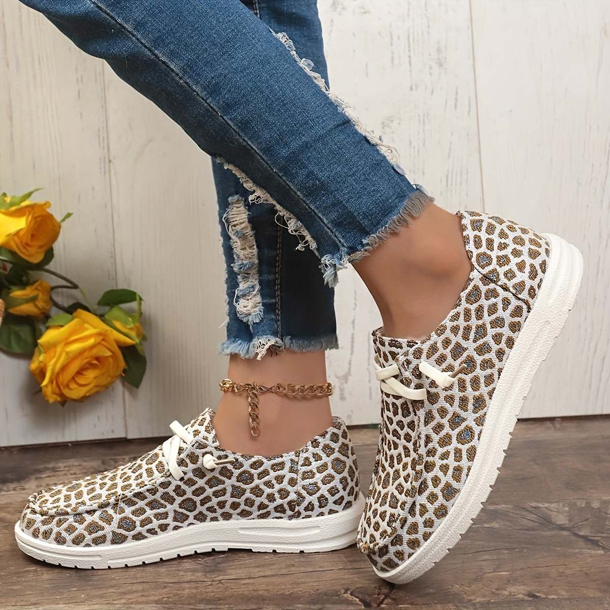 Leopard Pattern Skate Shoes for Women Flat Lightweight Lace-up Canvas