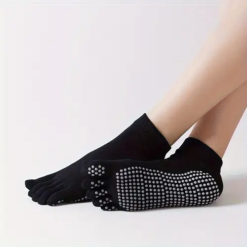 Yoga Socks for Women Non-Slip Grips & Straps, Ideal for Pilates, Pure  Barre, Ballet, Dance, Barefoot Workout, Socks -  Canada