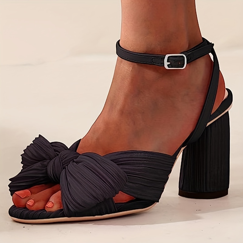 Delphine Pump with Logo Ankle Strap