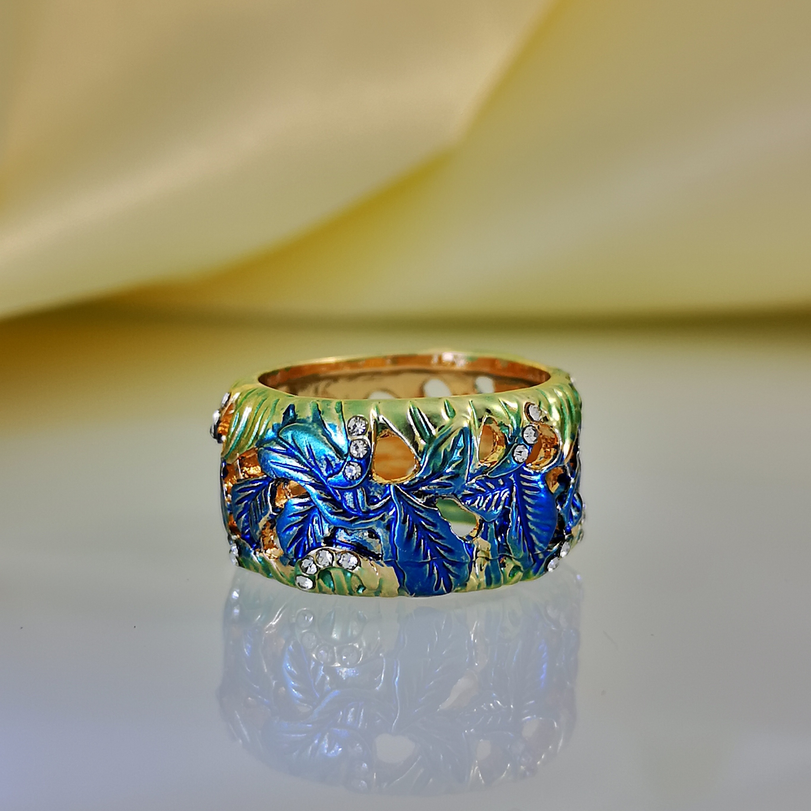 Vintage Men's Painted Flower Leaf Enamel Ring