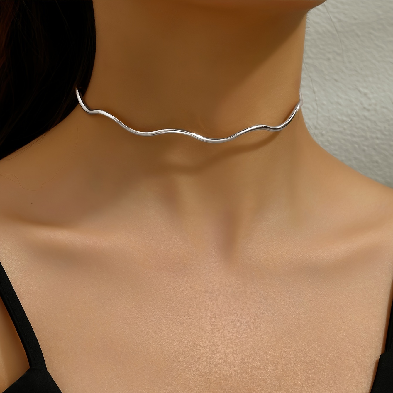 Golden Collar Necklace with Silvery Waves for Couples