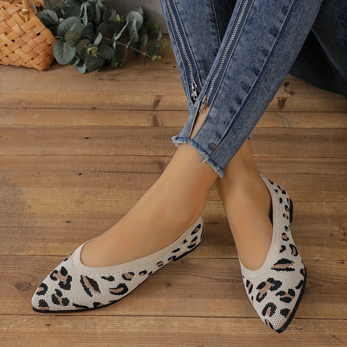 Comfy on sale leopard flats