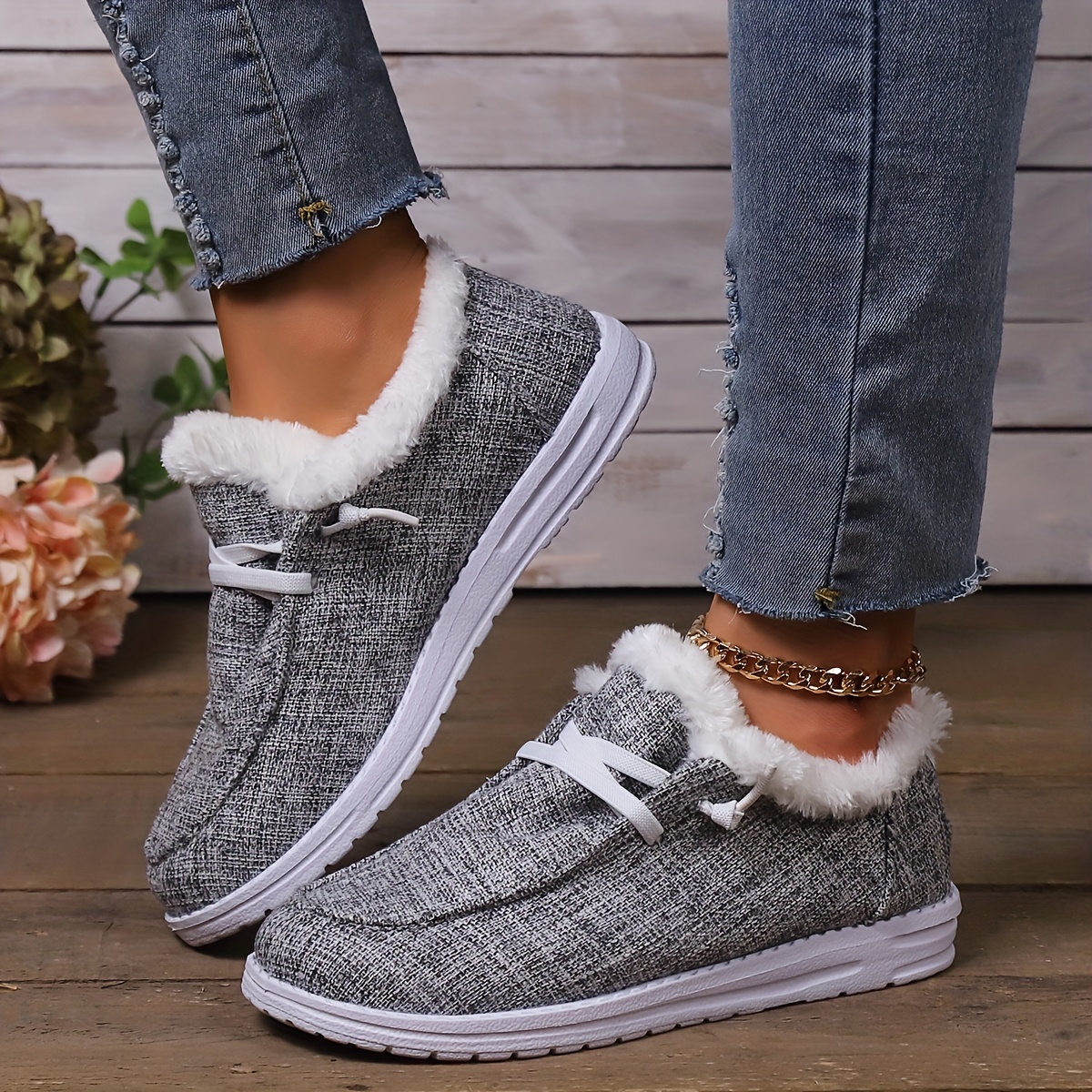 Fashion Winter Warm Comfortable Soft Faux Fur Lining Outdoor Ankle Flat  Snow Winter Toddler Girls Kids Bling Bling Boots - China Design Walking  Shoes and Plush Martin Winter Snow Shoes price