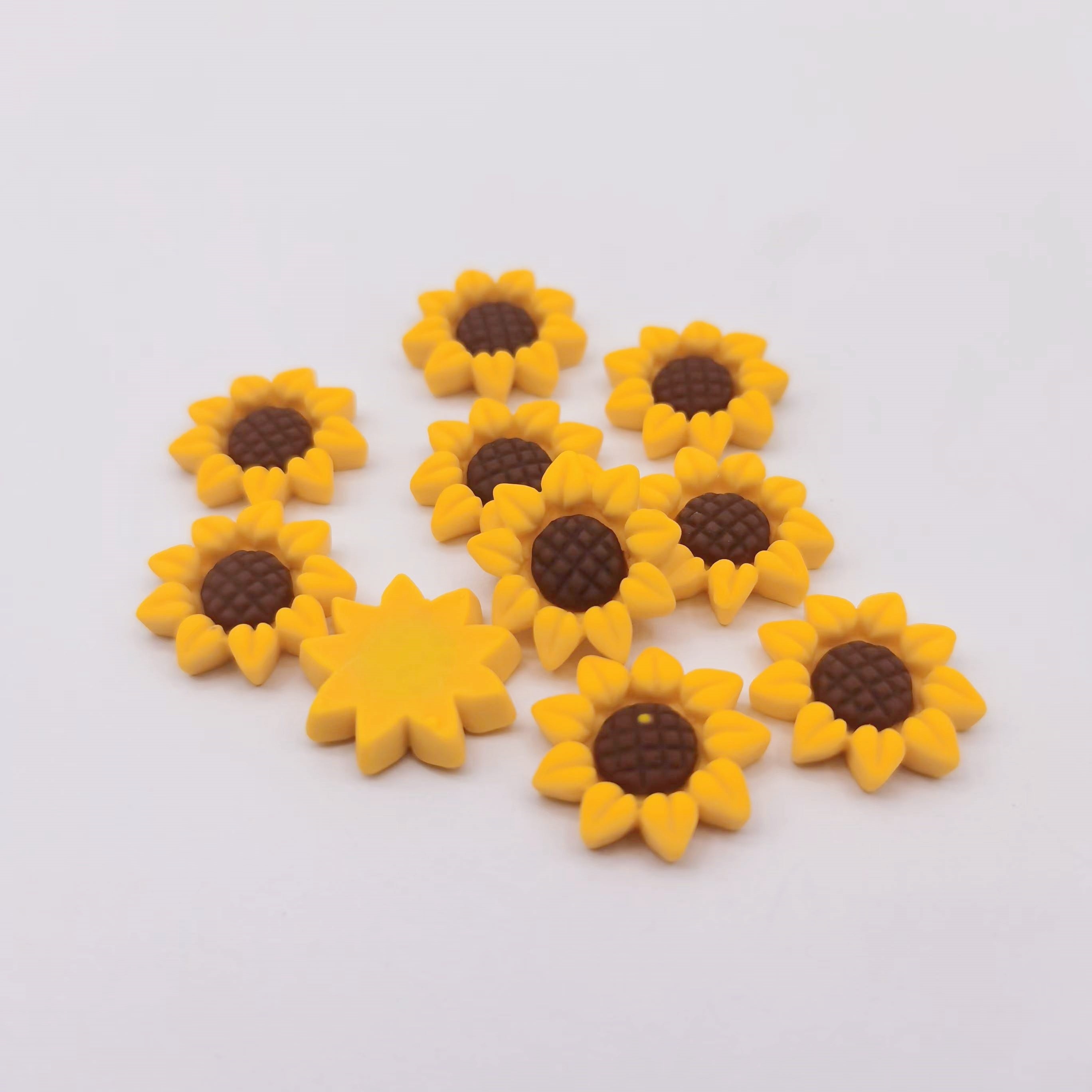 Random Mixed Mini Resin Flowers Fatback Daisy Sunflower Rose