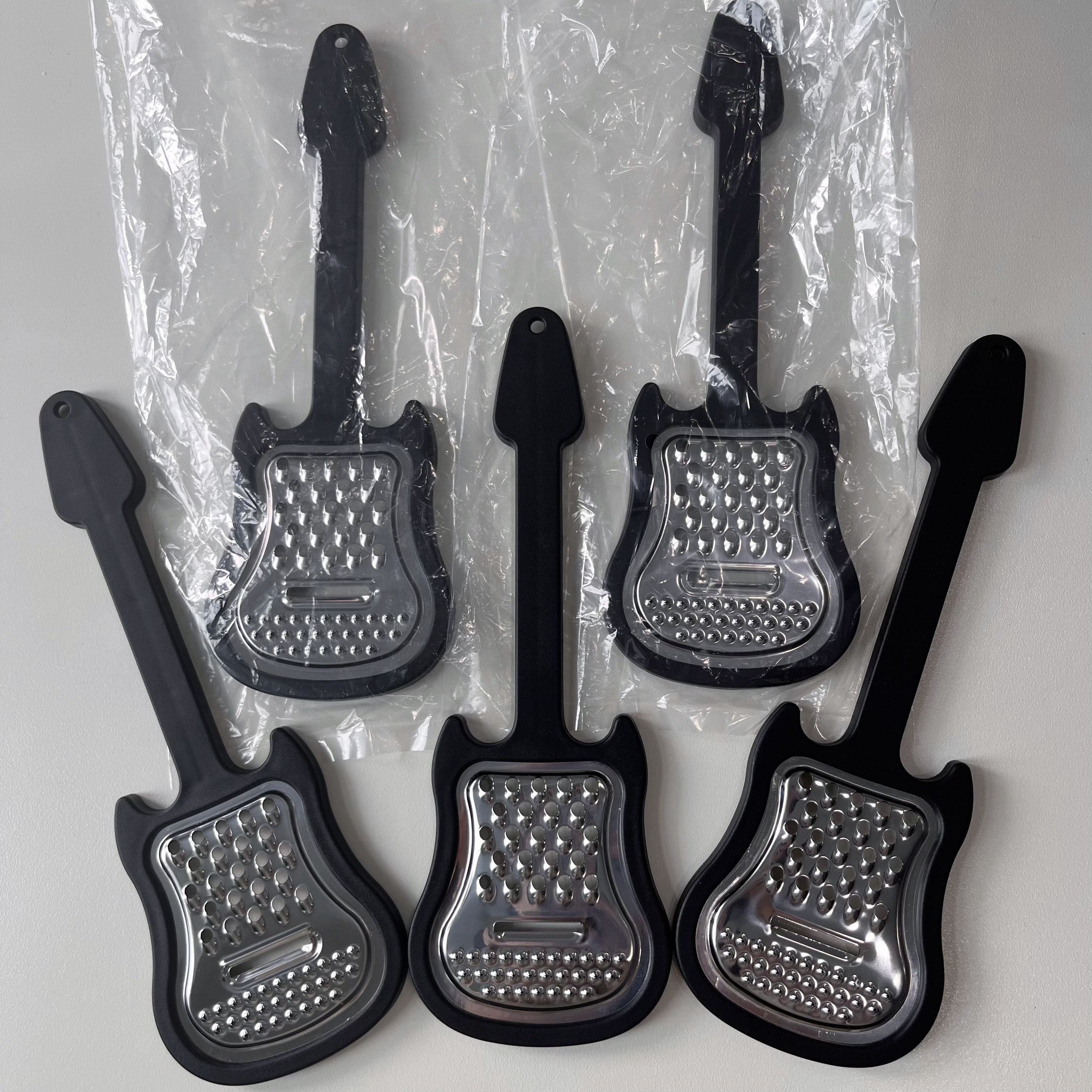 Electric Guitar Shaped Kitchen Grater 27cm : : Home
