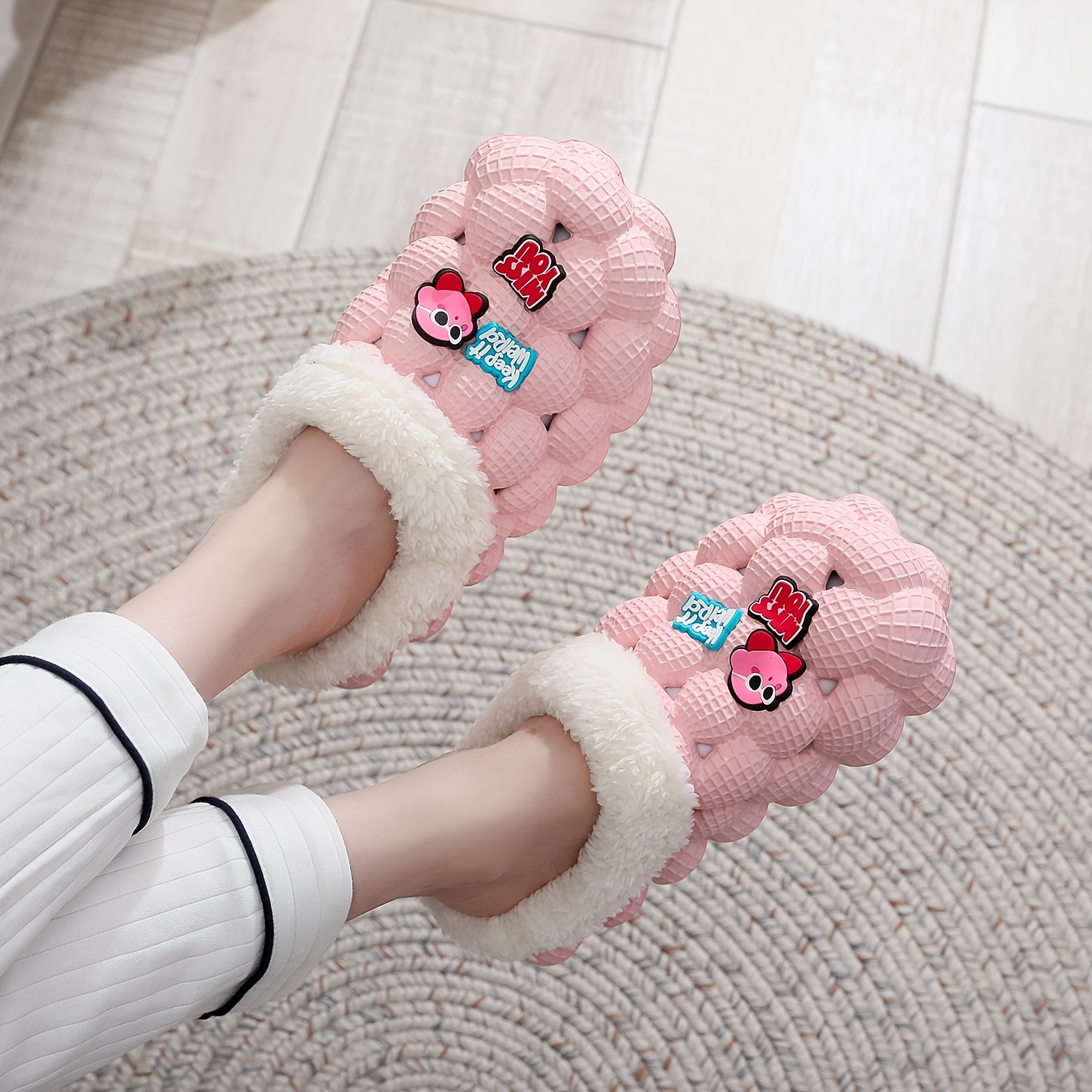 Women's Warm Plush Bubble Slippers, Cartoon Cute Fuzzy Comfy