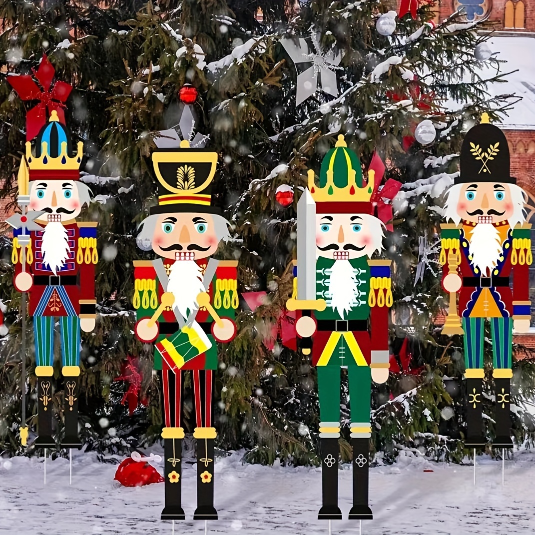 Grandes adornos no sólo para el árbol de Navidad - Decoraciones navideñas  para el exterior - Generała Józefa Sowińskiego 42A, 65-419 Zielona Góra,  Poland - Terra Group