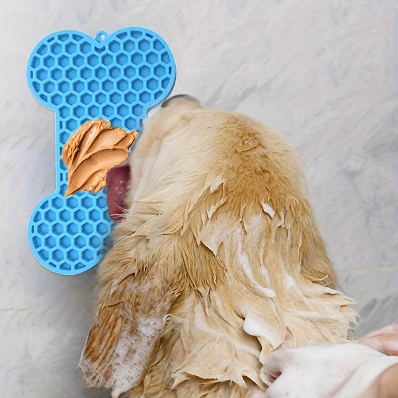 

1pc Bone Shaped Dog Feeding Mat, Silicone Pet Plate Mat Lick Pad With Suction Cups For