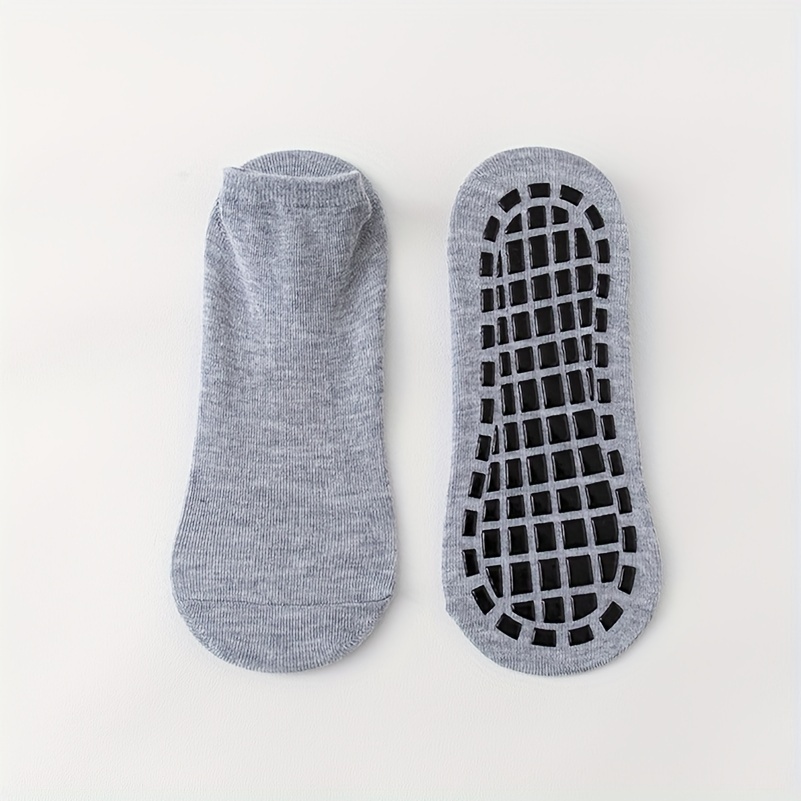 1pc Women'S Trampoline Socks Anti-Slip Yoga Socks With Grips