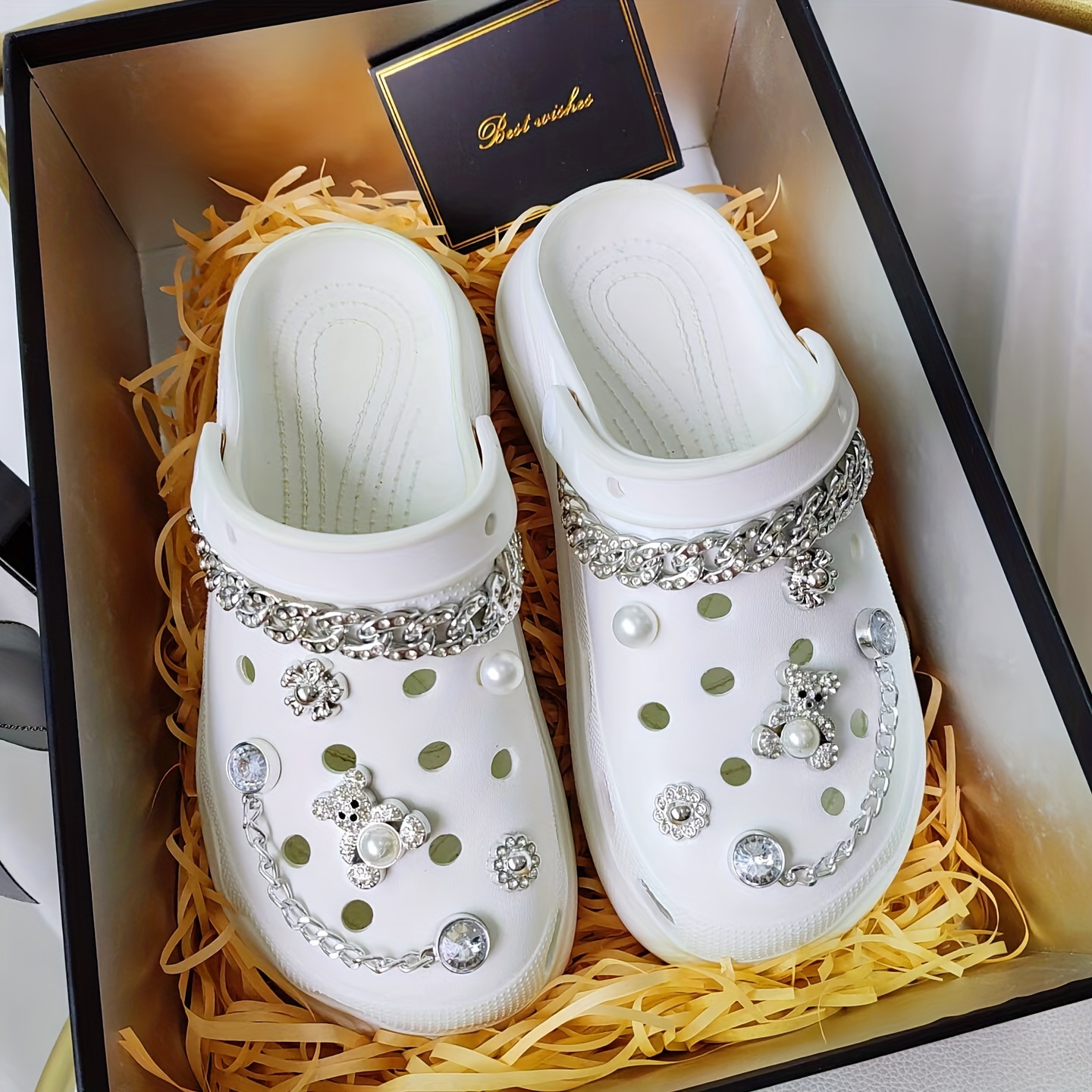 JIBZ-Juego de dijes Crocs de diseñador, accesorios de Perfume de flores de  lujo, decoraciones para zapatos de diamantes de imitación de perlas doradas  Croc, nuevo, 1 Juego - AliExpress