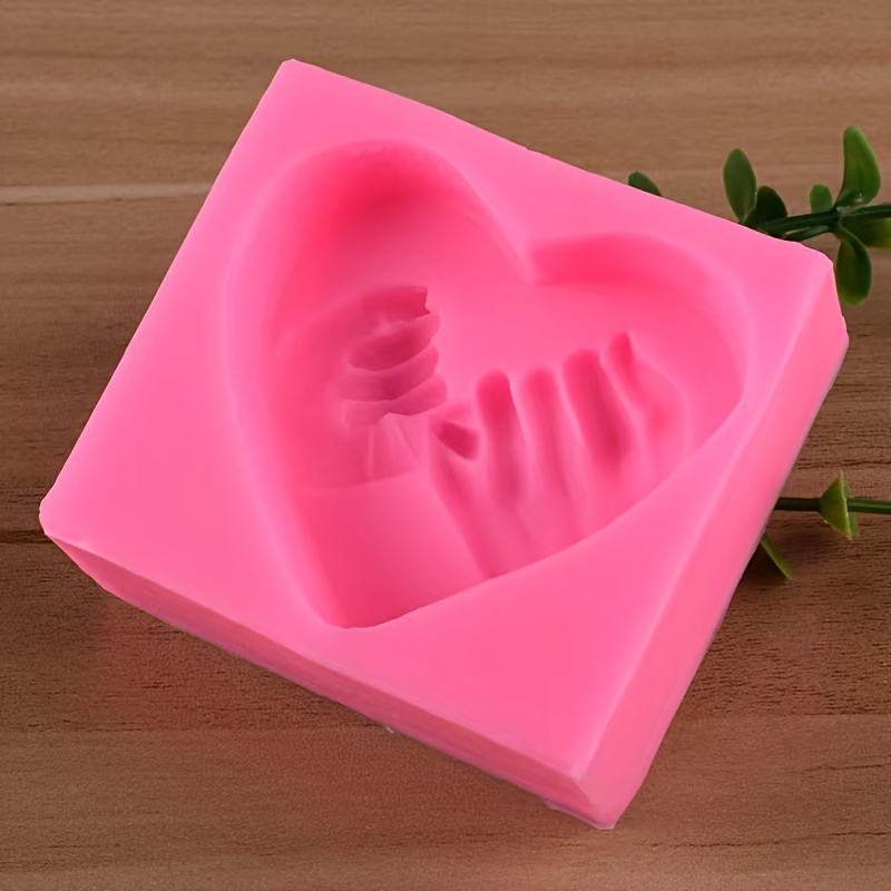 1pc 3D Hand Holding Heart Candle Mold, Heart Silicone Molds 3D Epoxy Resin  Casting Mold Silicone Candle Mould