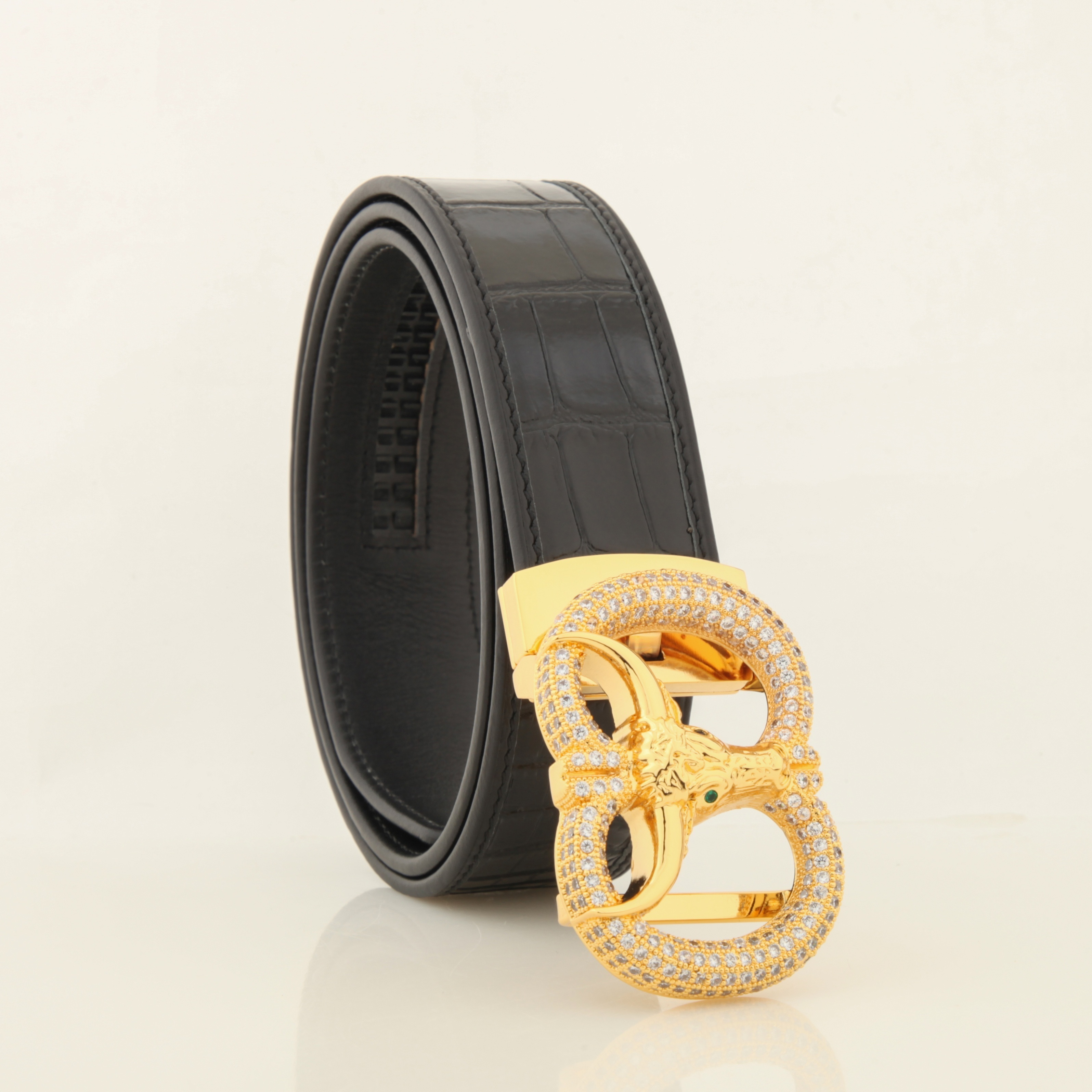 Wholesale Designer Belts Leather Waist Belt Strap Belt with Diamond-Encrusted  Stainless Steel Buckle Leather Belt for Men - China Men's Belts and Designer  Belt price