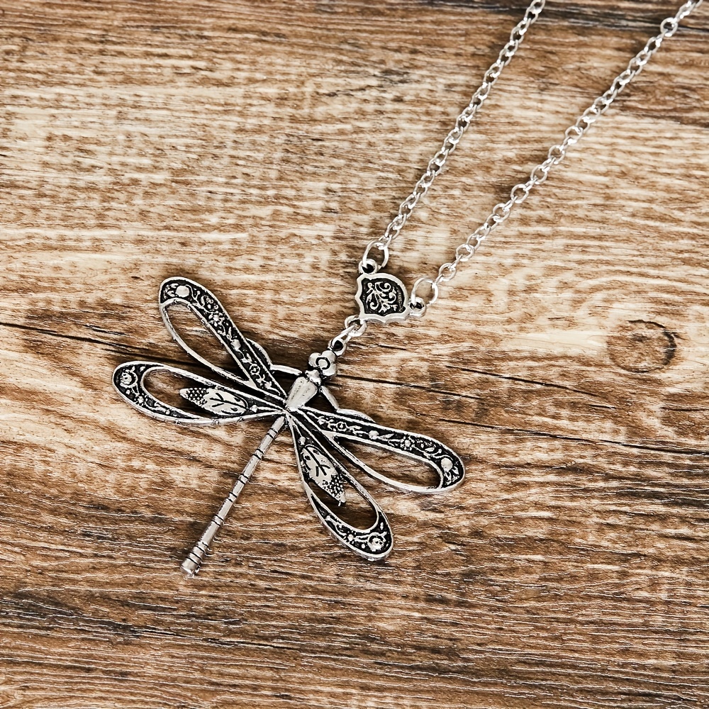 Vintage store dragonfly jewelry