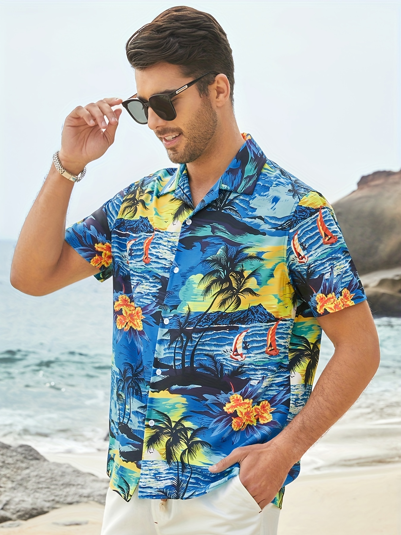 Men's Casual Button-up Short Sleeve Shirt Floral Hawaiian Shirt