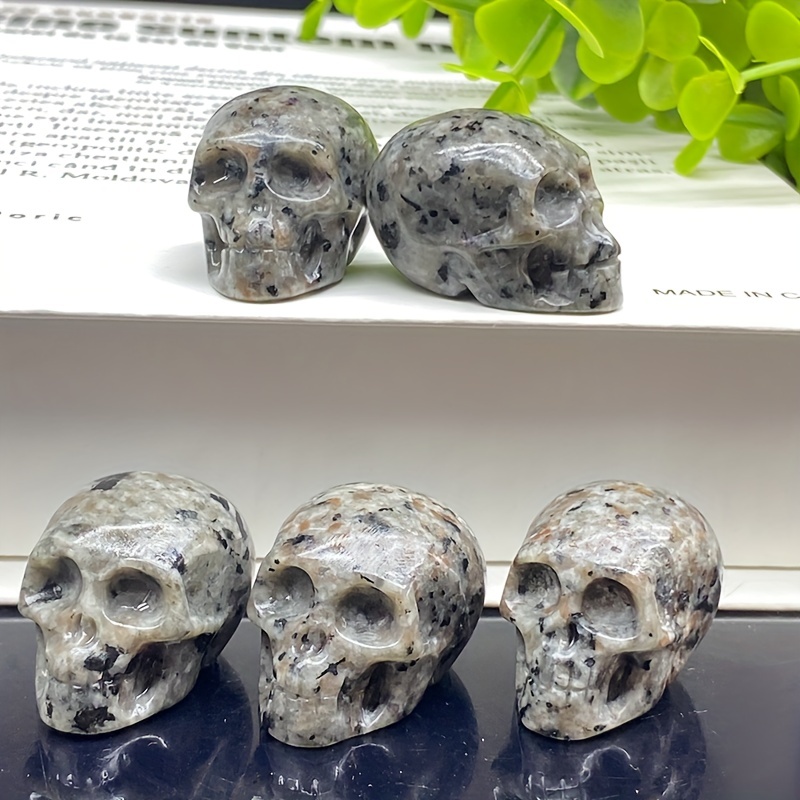 Natural High Crystal Carving Skull for Table Decoration & Healing