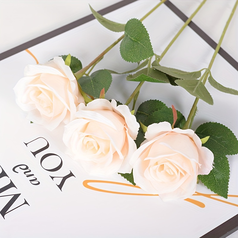 Olrla 20 Pezzi Rose Artificiali Blu con Steli Flessibili, Rose di Velluto  Finto per Bouquet da Sposa Fai da te, Decorazioni da Tavolo per l'ufficio e  la Casa : : Casa e