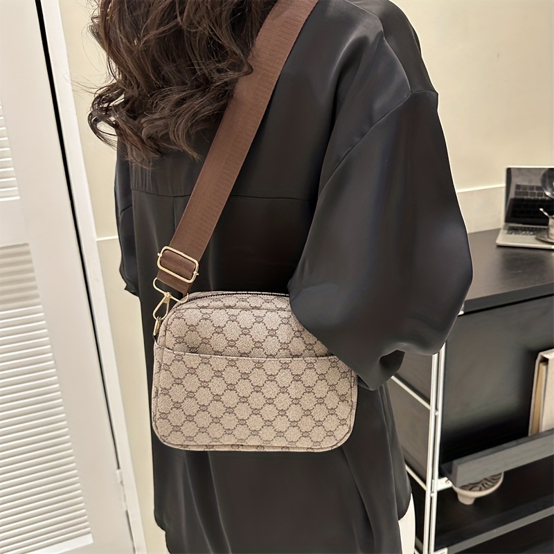 Fashion Geometric Pattern Crossbody Bag Single Shoulder Bag, Metal Letter  Decor Shoulder Bag, Women's Square Purse, Classic Pu Leather Crossbody Bag  - Temu