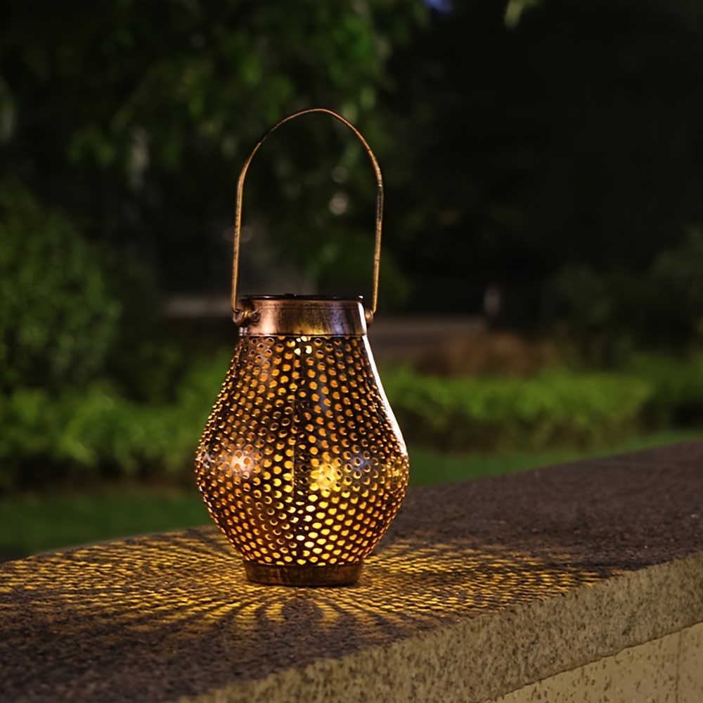 Linterna solar para colgar al aire libre – Lámpara solar de metal vintage  impermeable con bombilla Edison blanca cálida decorativa para patio, patio