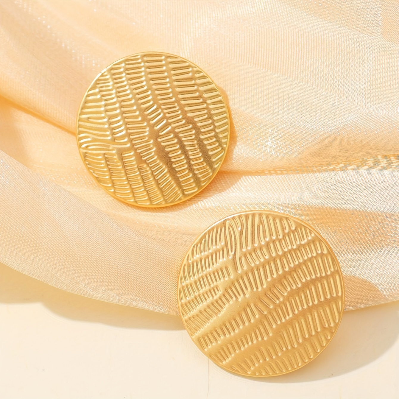 Image of 1 Pair Of European And Simple Warm Golden Ear Clips With Threaded Round Ear Studs Suitable For Women To And As Holiday Gifts