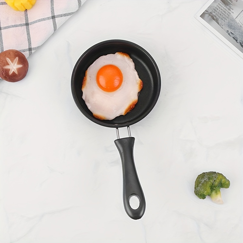 12cm Mini Frying Pan Round Egg Pan One Egg Fry Pan Egg Pancake Maker Omelet  Mini Breakfast Pan with Long Handle Safe Cookware Small Egg Skillet (Blue)