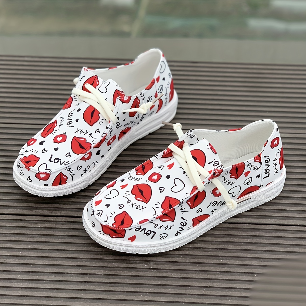 Women's Skate Shoes Lips & Hearts Pattern Flat Lace-up Canvas