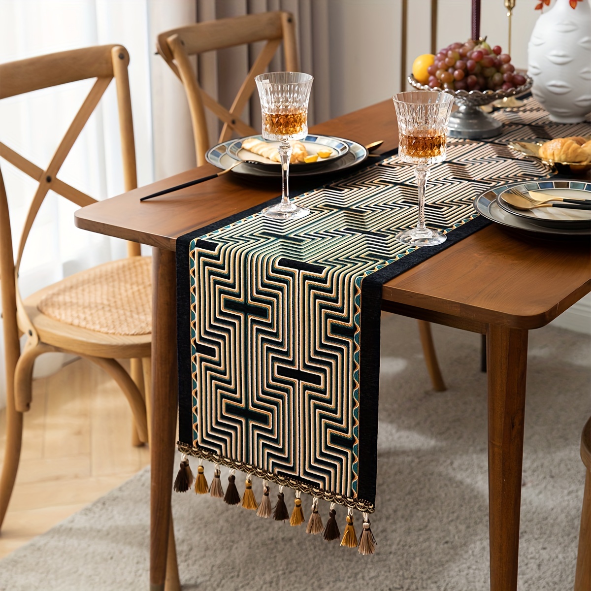 Polyester Table Runner Gold Paperback Jacquard Geometric Tassel Table Cover