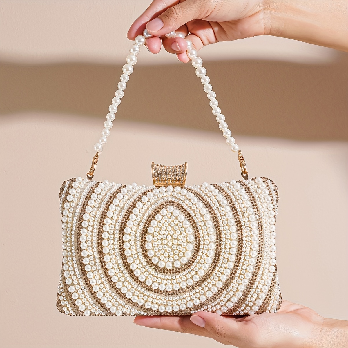 Diamond Evening Handbags Beading Dinner Bags Ladies Pures Hard Shell  Clutches With Detachable Chain Strap for Parties Wedding Clubs (Gold-2) :  : Fashion