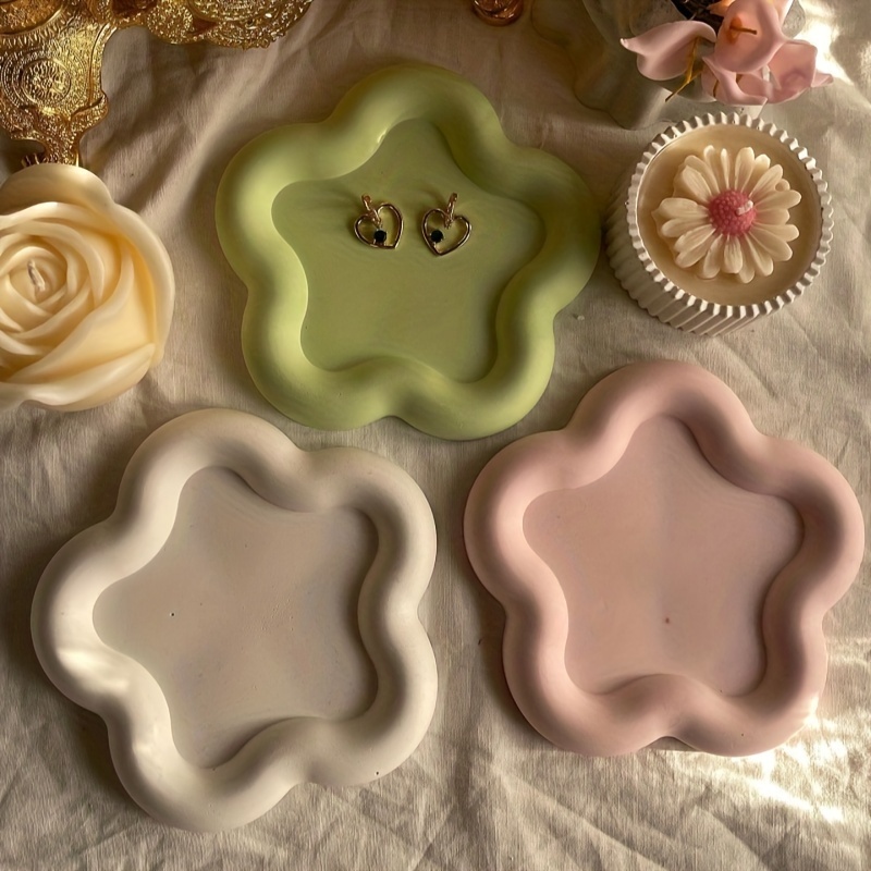 

1pc Round Flower Shaped Tray Silicone Casting Molds Irregular Coaster Tray For Cup Fruit Candy Vase Holder Articles Ornaments, 3d Diy Display Decor Crafts