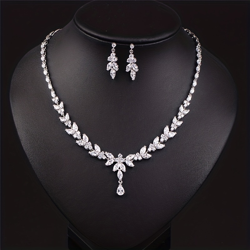 

3pcs Earrings Plus Necklace Elegant Jewelry Set Inlaid Shining Zircon Match Daily Outfits Dainty Party Accessories Gifts For Eid