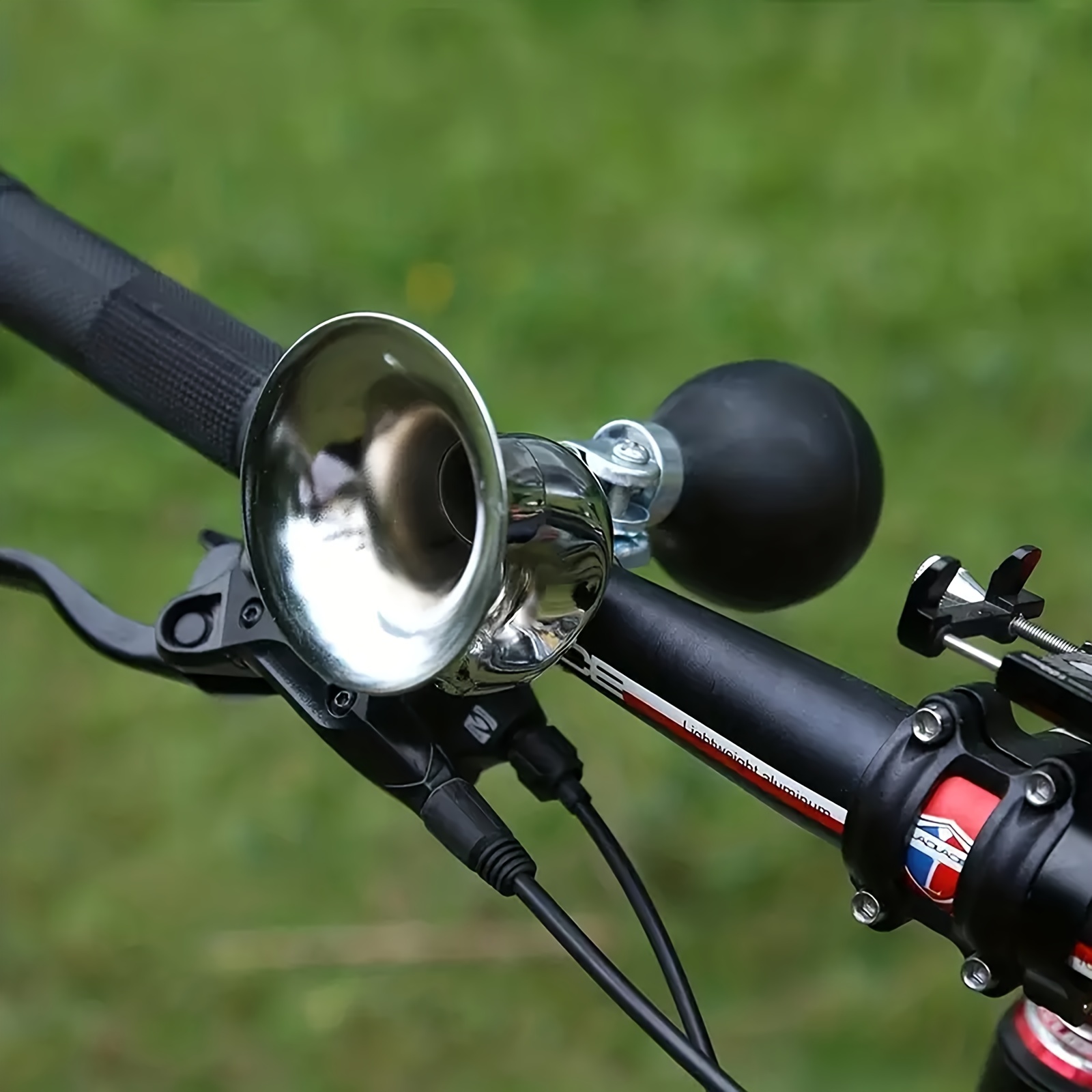 Bugle Horn, Retro Clown Horn, Kids Bike Horn, Classic Vintage Metal Twist  Loudspeaker Siren Hooter Snail Air Horn For Vehicles Bicycles Golf Cart