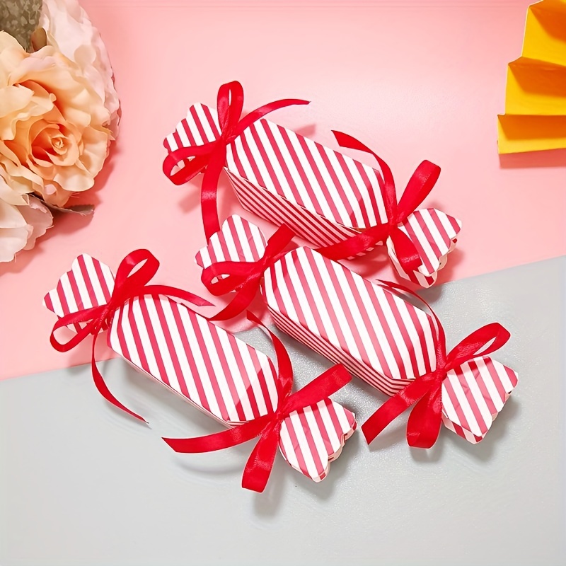 Boîte Cadeau Clear Boîtes de Faveur de Mariage 8x8x8cm 50 Pièces Petite Boite  Transparente PVC Boite à Bonbons Boîtes Cadeaux Transparentes pour Candy  Chocolate Valentine : : Cuisine et Maison